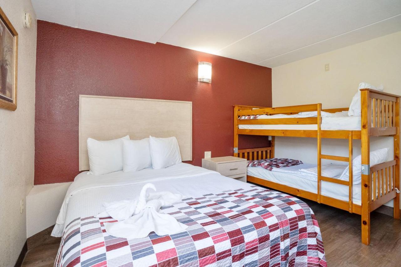 Red Roof Inn & Suites Pigeon Forge Parkway Eksteriør bilde