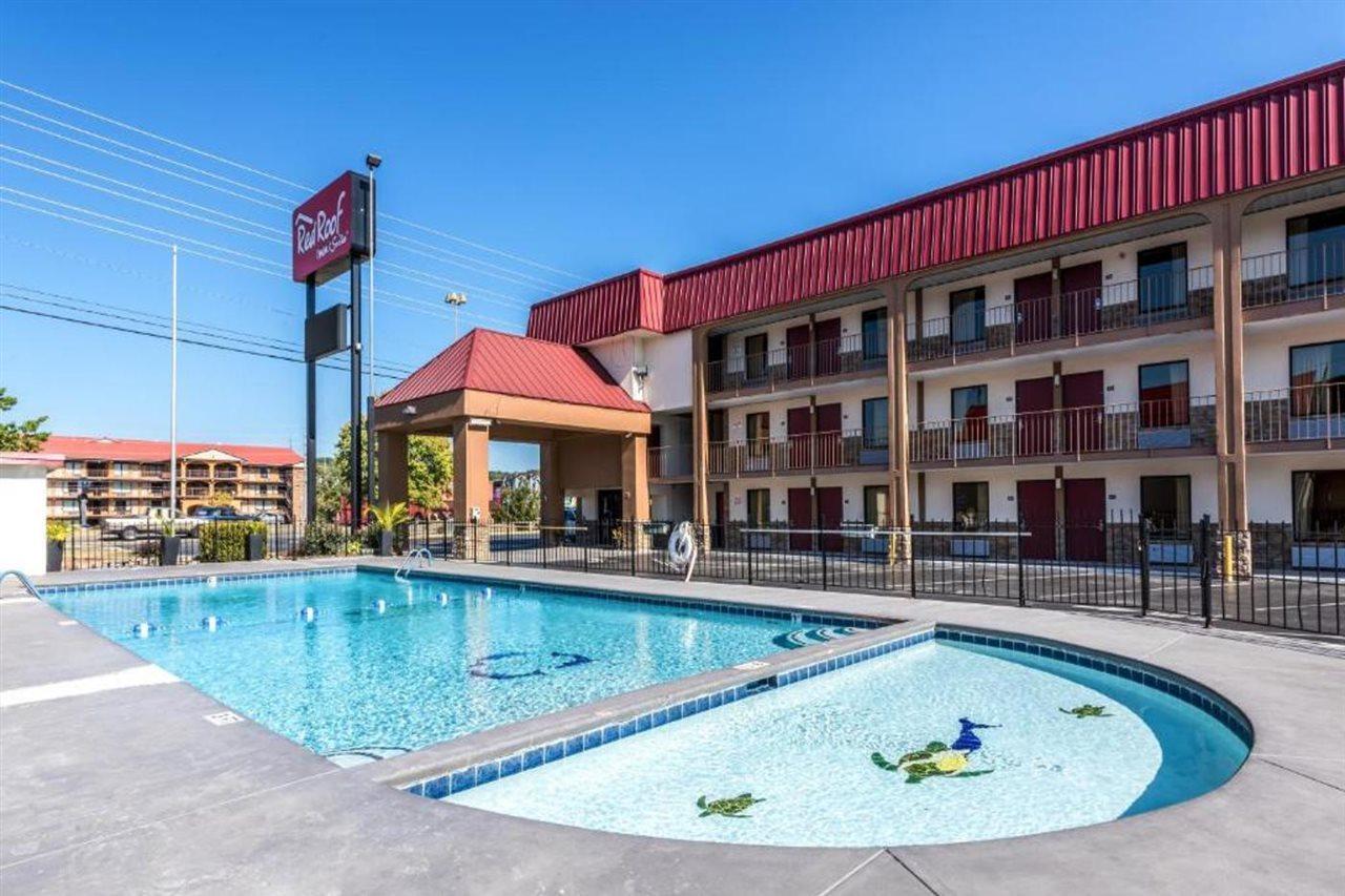 Red Roof Inn & Suites Pigeon Forge Parkway Eksteriør bilde