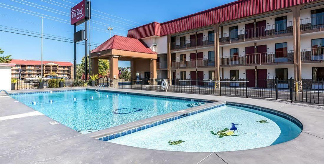 Red Roof Inn & Suites Pigeon Forge Parkway Eksteriør bilde